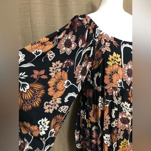 GYPSY LOVE FLORAL PRINT MINI DRESS SIZE (XL).   PLEASE MAKE OFFERS